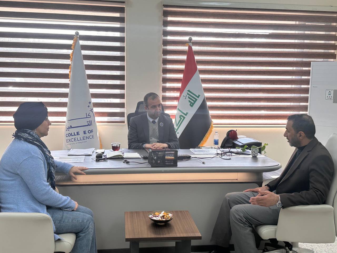 كلية التميز تبحث تعزيز الإرشاد النفسي والتربوي مع مركز البحوث في جامعة بغداد