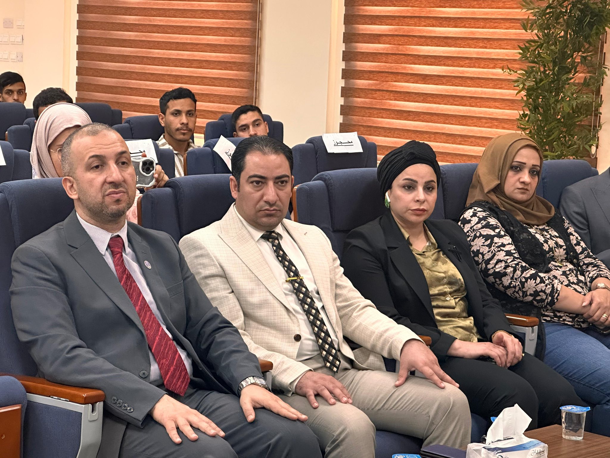 قسم الفلسفة وعلم الاجتماع يقيم ورشة علمية حول التهديدات القيمية في العصر الرقمي