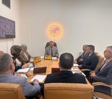 عقد مجلس كلية التميز بجامعة بغداد جلسته الـ 12 برئاسة الأستاذ الدكتور علي حسين علي، لمناقشة امتحانات منتصف الفصل، مراجعة الخطة الاستراتيجية، وتكريم الأستاذ المساعد الدكتور علي يحيى.