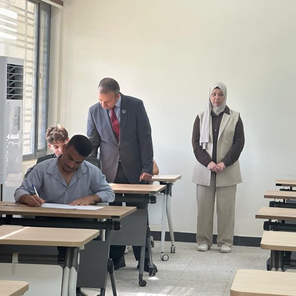 الامتحانات النصف فصلية