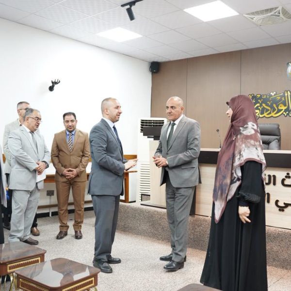 من اجل تعزيز التعاون العلمي والبحثي.. عميد كلية التميز يجري زيارة الى مركز البحوث النفسية في وزارة التعليم العالي والبحث العلمي