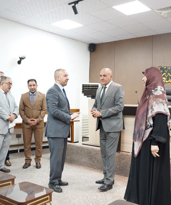 من اجل تعزيز التعاون العلمي والبحثي.. عميد كلية التميز يجري زيارة الى مركز البحوث النفسية في وزارة التعليم العالي والبحث العلمي